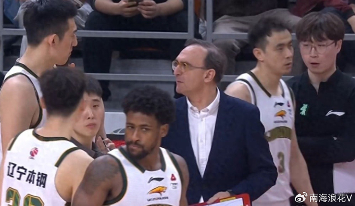 stake-换帅如换刀！乌戈上任辽宁队7战6胜，球迷：杜锋应向杨鸣学习|广东队|CBA|广东男篮|球队|主教练_新浪体育_新浪新闻